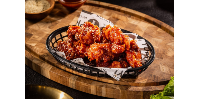 Ayam Goreng dengan Saus dari Gangnam Chickin (Gangnam Chickin by Mr.Nam)