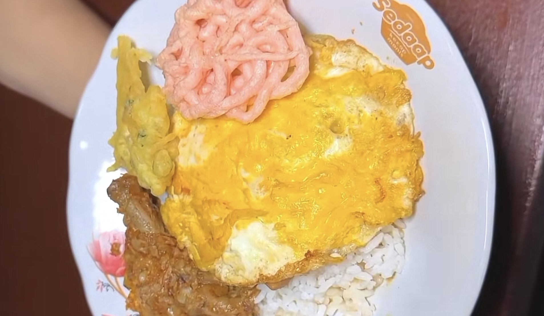 Surga bagi Pecinta Pedas, Warung Pedas Bu As menjadi destinasi yang wajib dikunjungi (cahluwe).