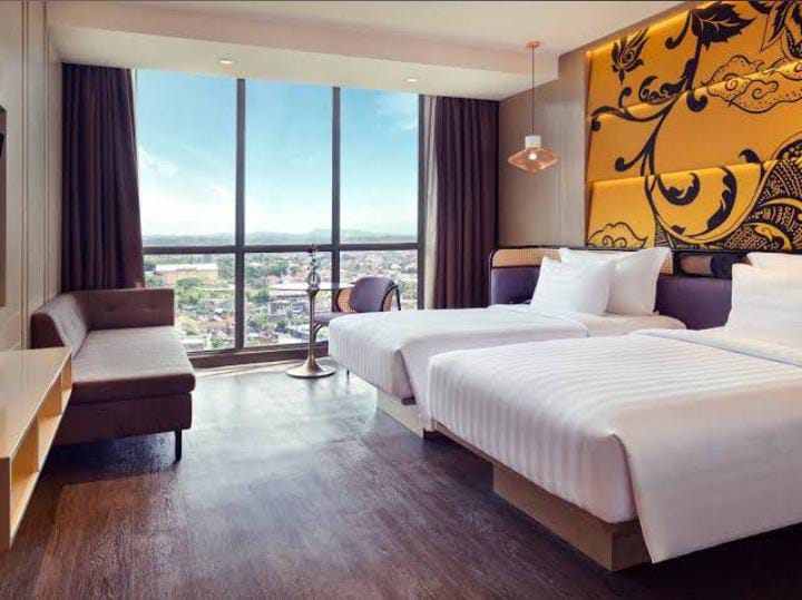 Salah satu ruang kamar di Grand Mercure Malang. (guest room)