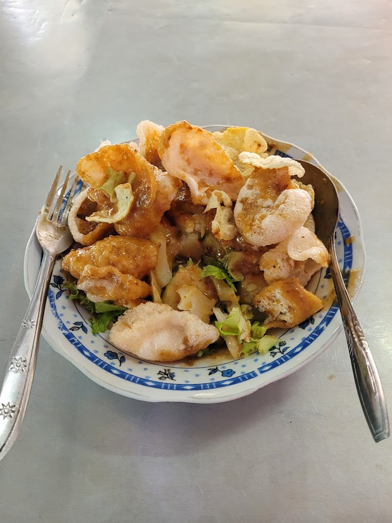 Cita rasa yang nikmat perpaduan antara sayur dan bumbu kacang (ade septian).