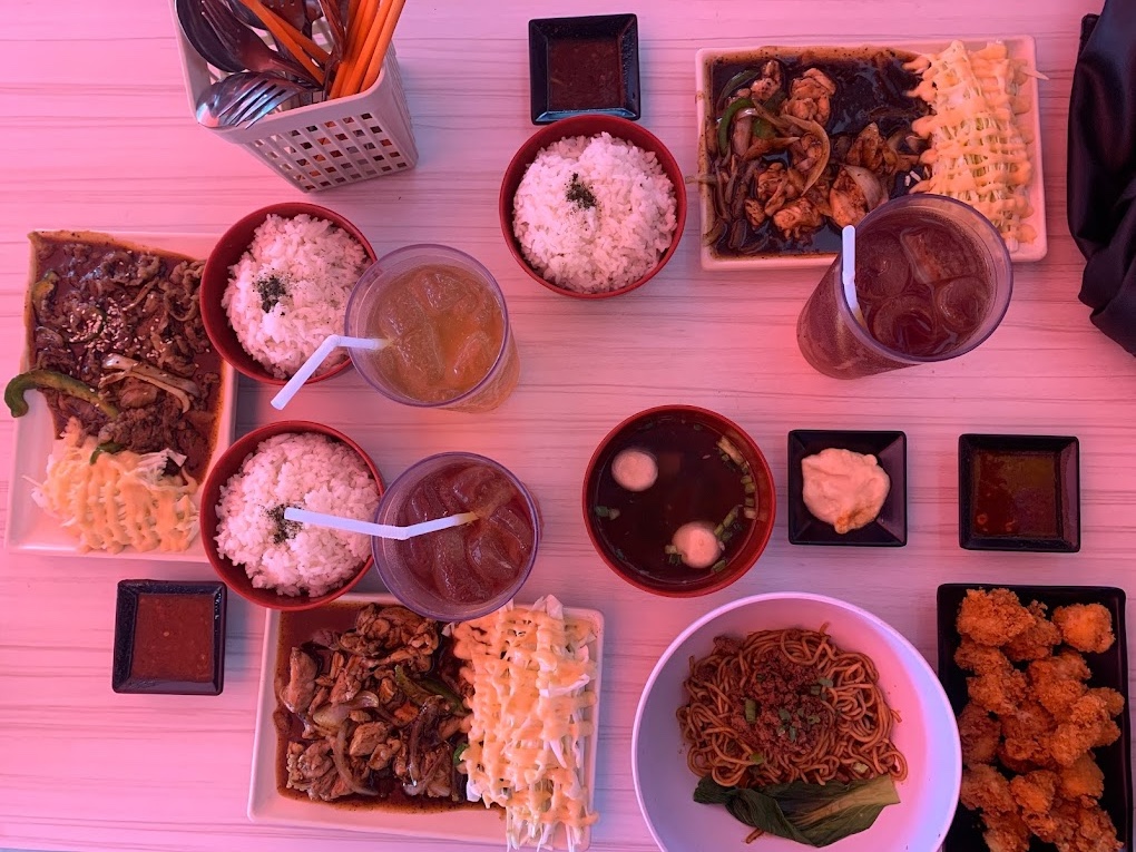 Menu di Warunk Genji ( 210_Nanda M.R).
