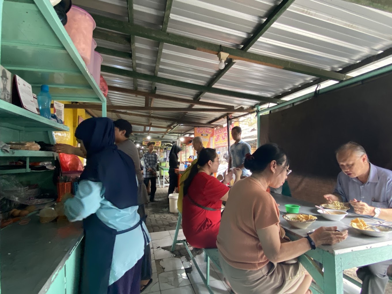 Gado-Gado Pak Atim, menjadi favorit untuk makan siang (Ananta Faris Fahruddin).