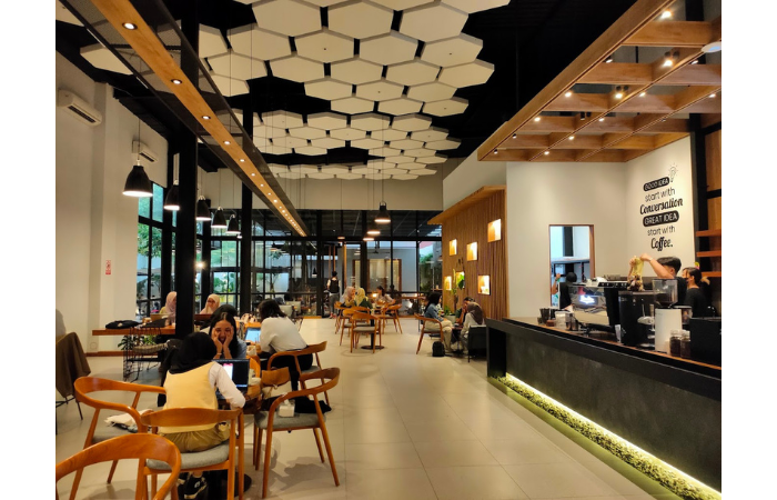 Naiki Cafe and Eatery (Google Maps/Bro Yonathan Channel)