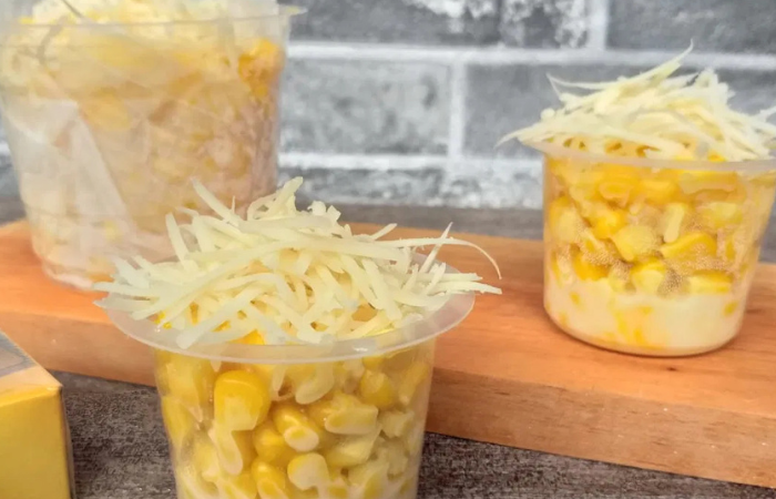 Kelezatan jasuke dalam cup dengan topping melimpah (Nibble resep)
