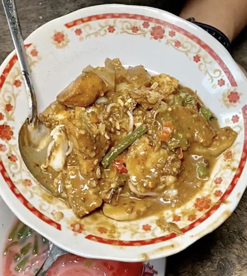 Ternyata masih ada Rujak Cingur Rp3 Ribu di Kabupaten Malang (inginkurrus15).