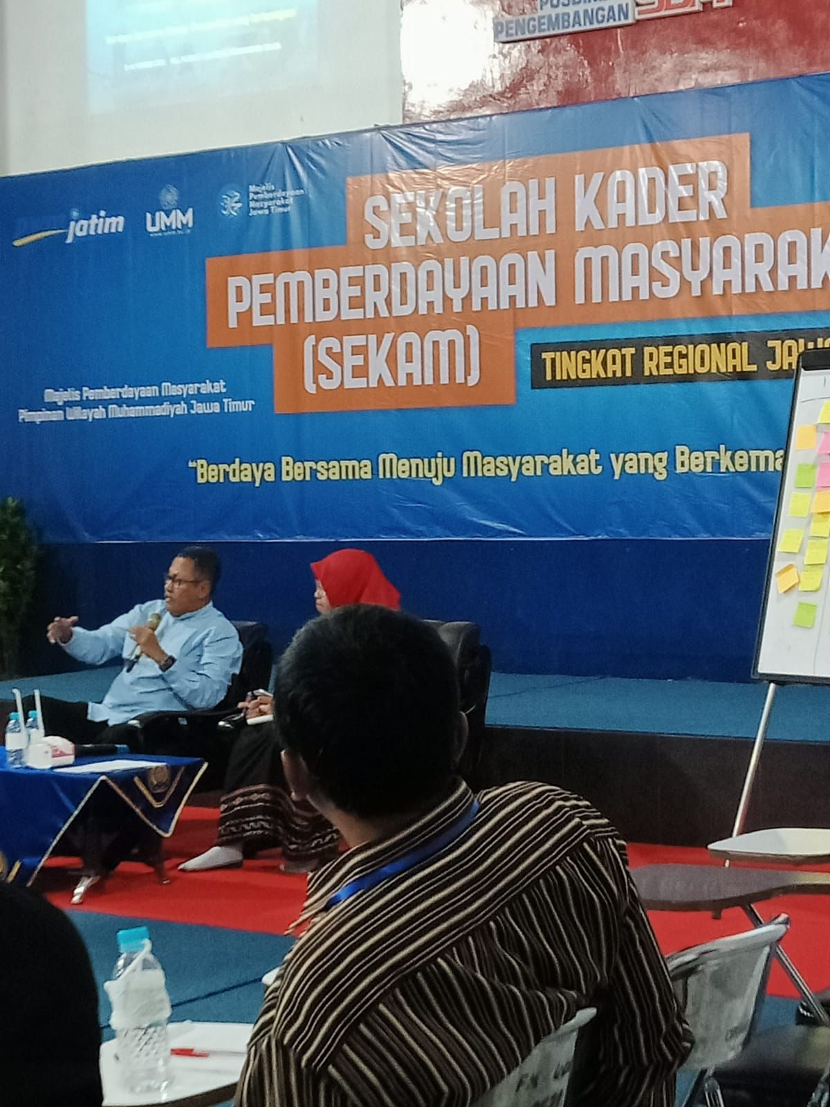 SERIUS: Rektor UMM Prof Dr Nazaruddin Malik turut memberi materi untuk peserta Sekam Batch 1 di gedung Pusdiklat UMM.