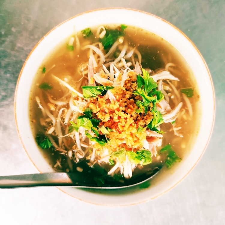 Warung Soto Kudus Cemara yang memiliki cita rasa khas (Soto Kudus Cemara #3#).