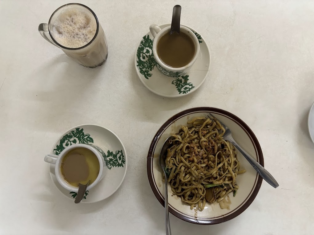 Menu yang di sajikan di Kongca (Nova).