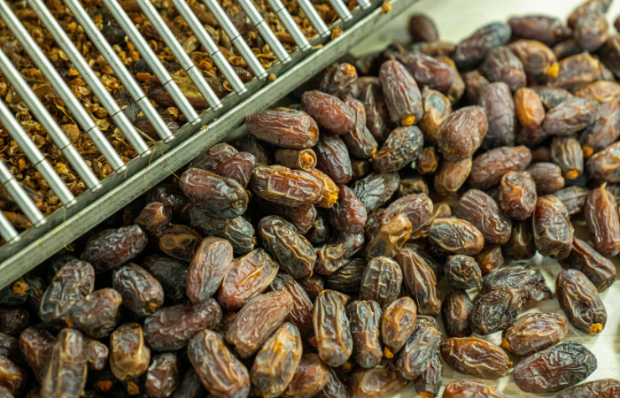 Sambut bulan suci Ramadhan dengan membeli kurma kesukaan untuk berbuka puasa (Pexels.com/Mark Stebnicki)