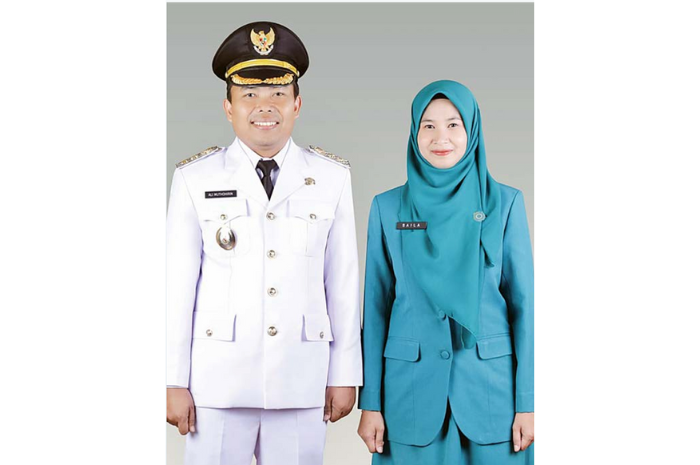 SUPPORT SYSTEM: Wakil Wali Kota Malang terpilih Ali Muthohirin foto bersama sang istri, Saila El Adzkiya. (DOKUMEN PRIBADI ALI MUTHOHIRIN FOR RADAR MALANG)