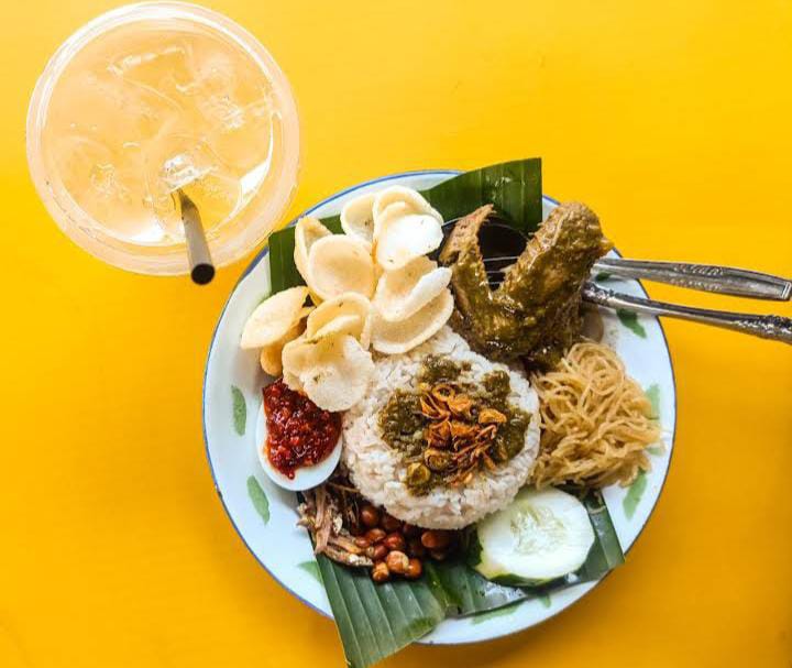 Nikmatnya Nasi Lemak dari Kedai