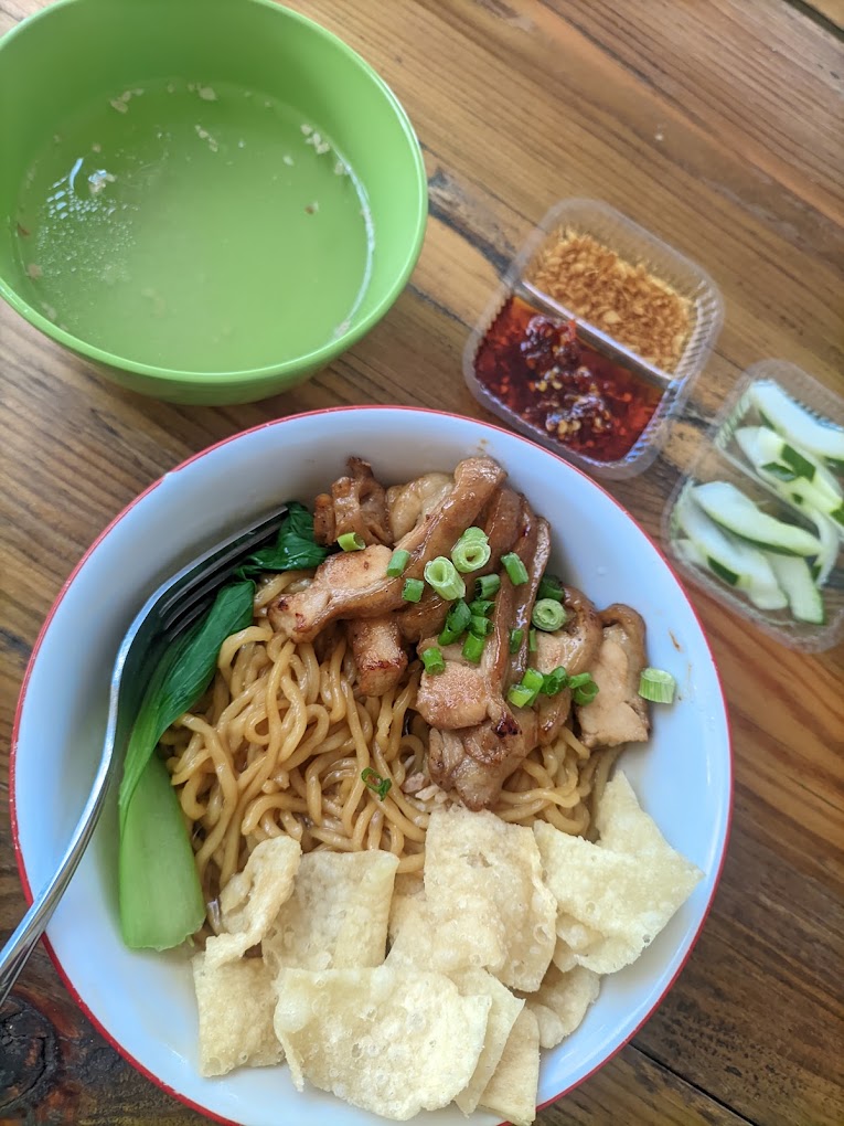 Mie Yamin khas Bandung ala Kedai Teteh (Risna Auriel).
