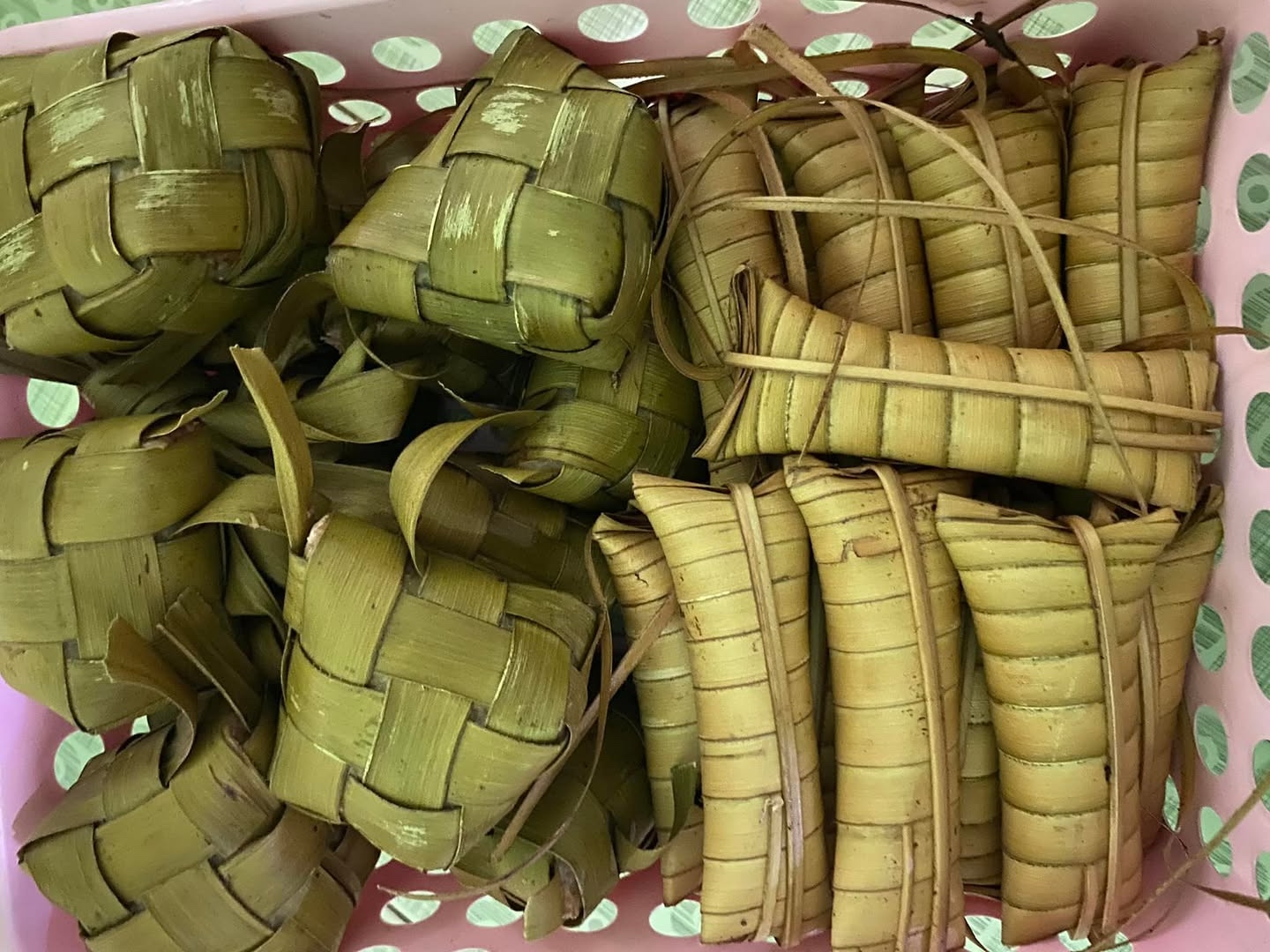 Ketupat dan Lepet hidangan sebelum lebaran (nanda.decoration).