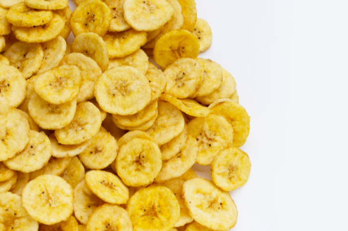 Ilustrasi keripik pisang. (Getty Images/Bowopat Sakaew)