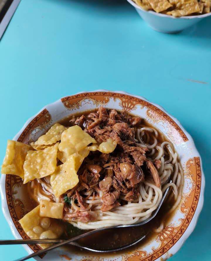 Nikmatnya Mie Ayam Pak No. (boma lazuardi)