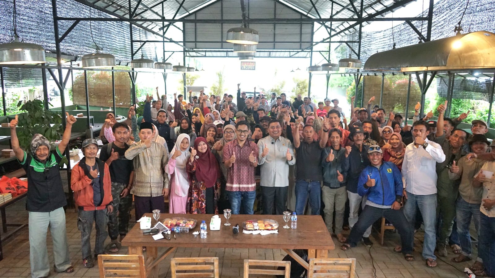 Puguh Bersama Masyarakat dan Tokoh Masyarakat