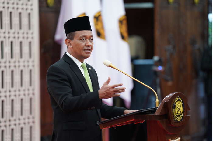 Menteri ESDM, Bahlil Lahadalia sedang memberikan pidato saat pelantikan pimpinan SKK Migas, Rabu lalu (26/2). (esdm.go.id)