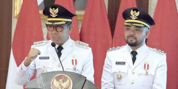 PENUH KEYAKINAN: Wali Kota Batu Nurochman memberikan pidato usai sertijab kemarin (2/3) (DINAS KOMUNIKASI DAN INFORMATIKA KOTA BATU).
