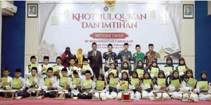 LAHIRKAN GENERASI QURANI: Gelaran Khotmul Quran dan Imtihan SD Mumtas mencetak generasi yang unggul dalam akademik dan dekat dengan Alquran.