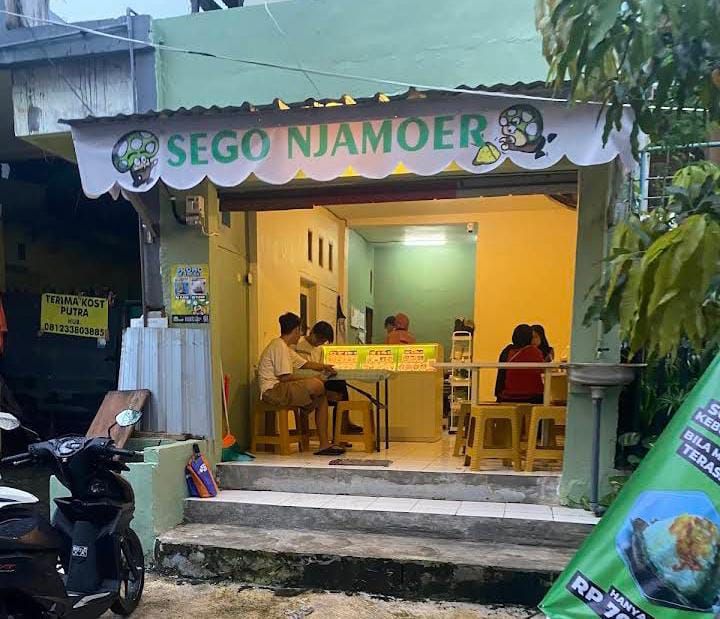 Kedai Sego Njamoer tampak depan. (Sego Njamoer Malang)