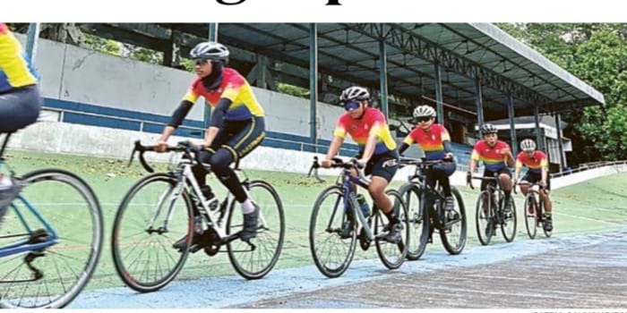 BELUM MAKSIMAL: Atlet ISSI Kota Malang menjalani latihan rutin di Velodrome Kota Malang, pekan lalu.