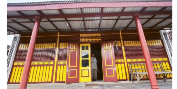 TURUN TEMURUN: Rumah bergaya joglo di Kepanjen ini jadi satu dari tujuh hunian serupa milik satu keluarga besar