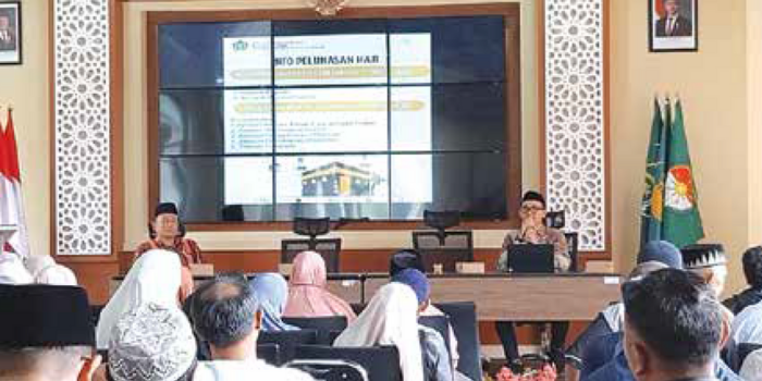 BATU - Dari 137 calon jemaah haji (CJH) dari Kota Batu baru 105 saja yang sudah dinyatakan istitaah. Artinya masih ada 32 CJH yang belum berstatus mampu menjalankan serangkaian ibadah haji.