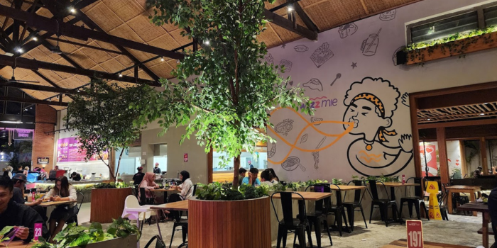 Ruangan tempat makan Wizzmie (Ahmad Musyadad A).