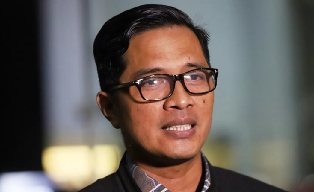 POPULER: Febri Diansyah menjadi salah satu kuasa hukum Hasto Kristiyanto.