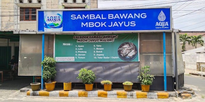 Foto Depan Warung  Sambal Bawang Mbok Jayus (pch: Istu Pardikajayadi)