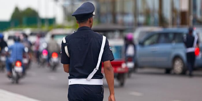 Ilustrasi Polres Kurangi Jumlah Pos Pantau Lalin Lebaran (pch.freepik)