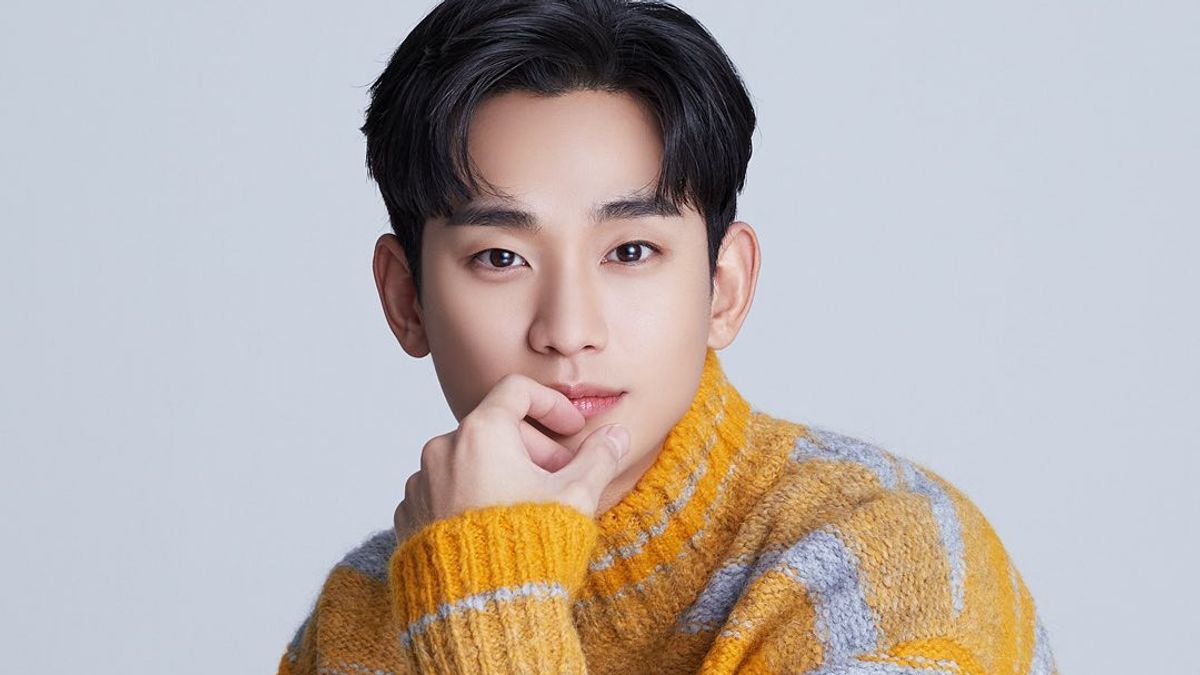 Kim Soohyun (Instagram @soohyun_k216)