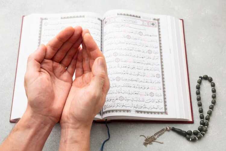 Ilustrasi Al-Quran (Freepik.com)