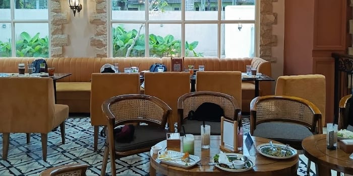 Foto bagia indoor Enchante Cafe & Resto