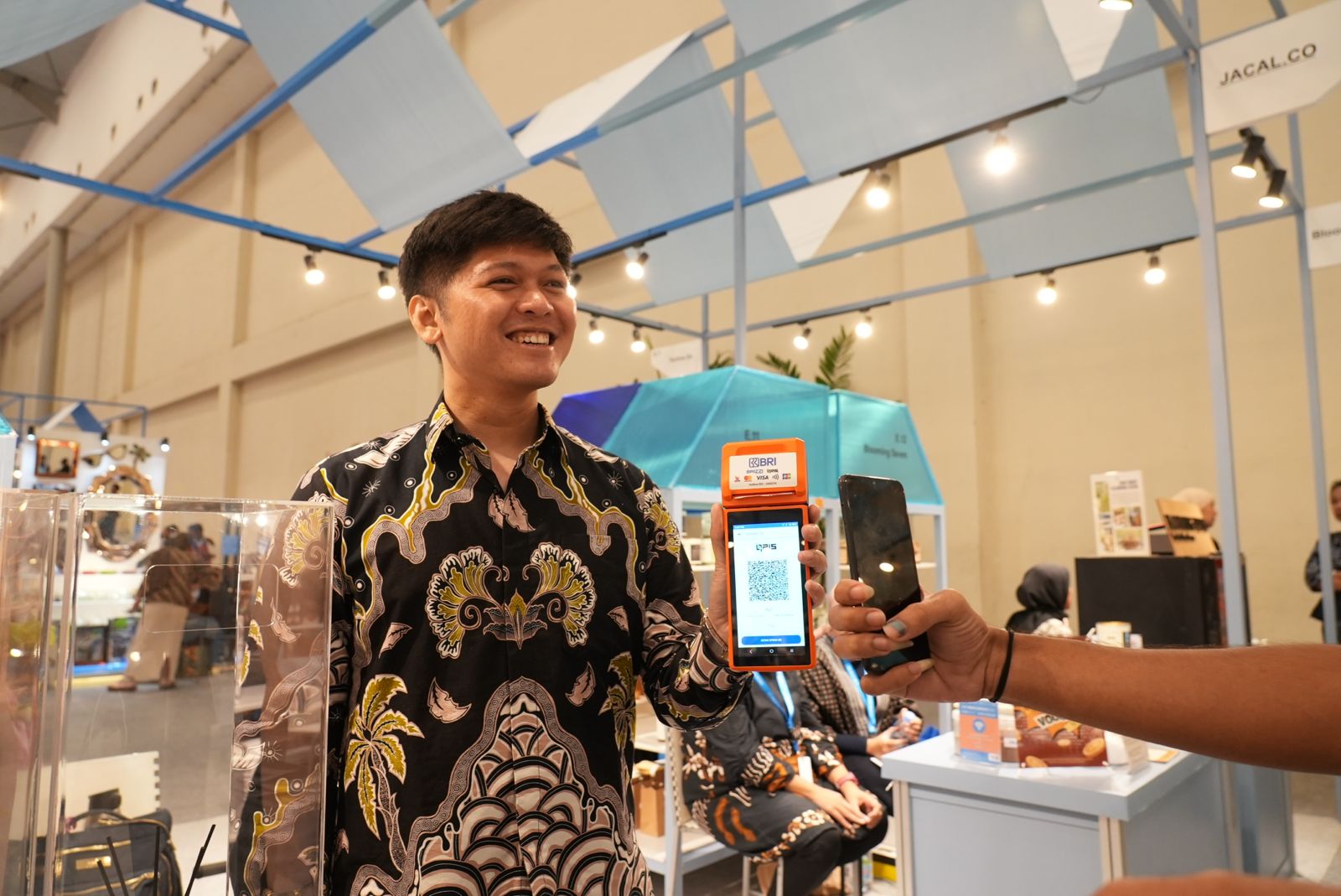 SWR, produsen pengharum ruangan asal Jakarta yang berhasil masuk dalam kategori Healthcare & Wellness.