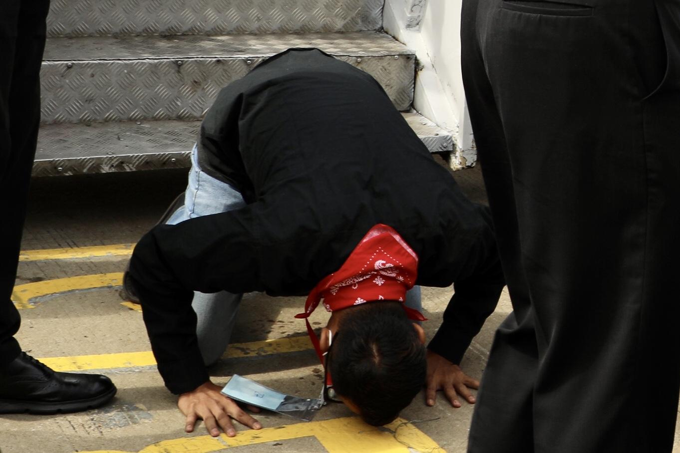 Momen pemulangan 554 WNI dari Myanmar Korban TPPO. (Kementrian Sekertariat Negara Republik Indonesia)