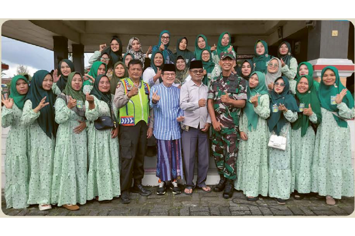 Bp Iwan Bersama Muspika dan Fatayat Nu Kecamatan Tirtoyudo.