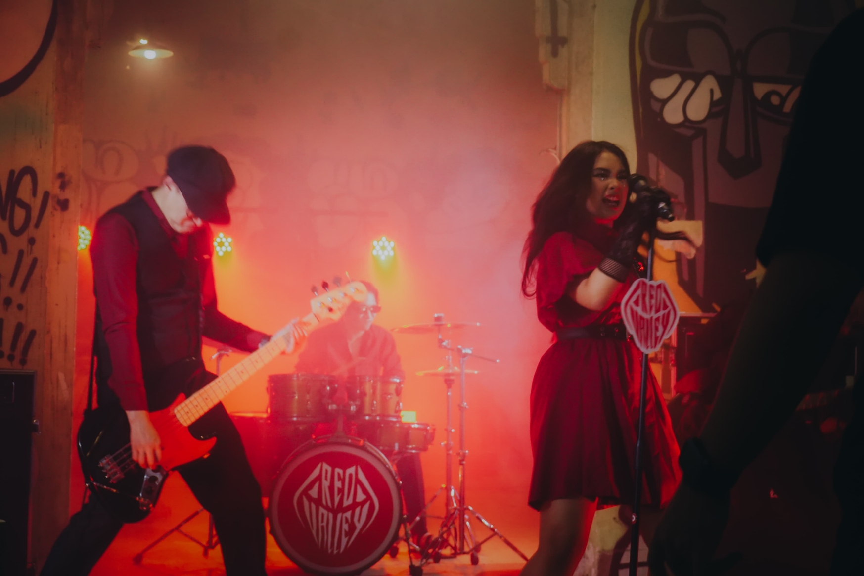 BERANI: MV terbaru Melancholia yang diusung Red Valley.