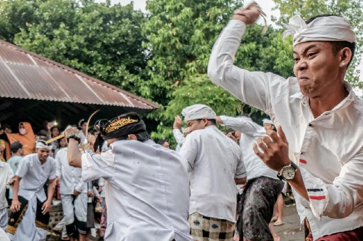Tradisi Perang Topat di Lombok. (Tempo.co)