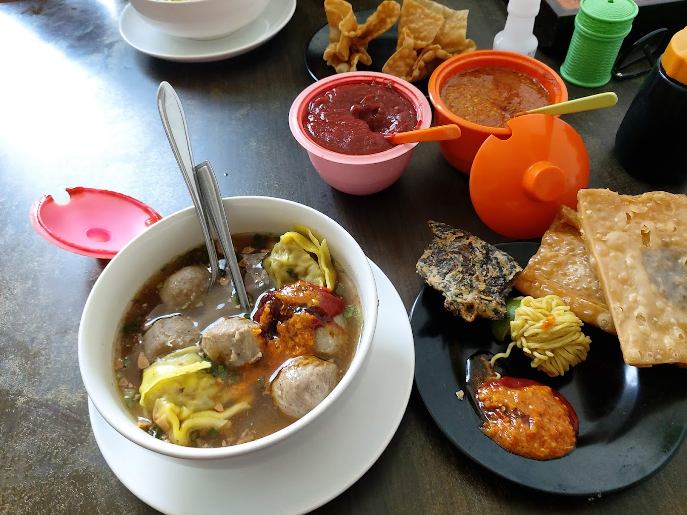 Tak hanya bakst terdapat beberapa macam pilihan gorengan (Imroatul Khasanah).