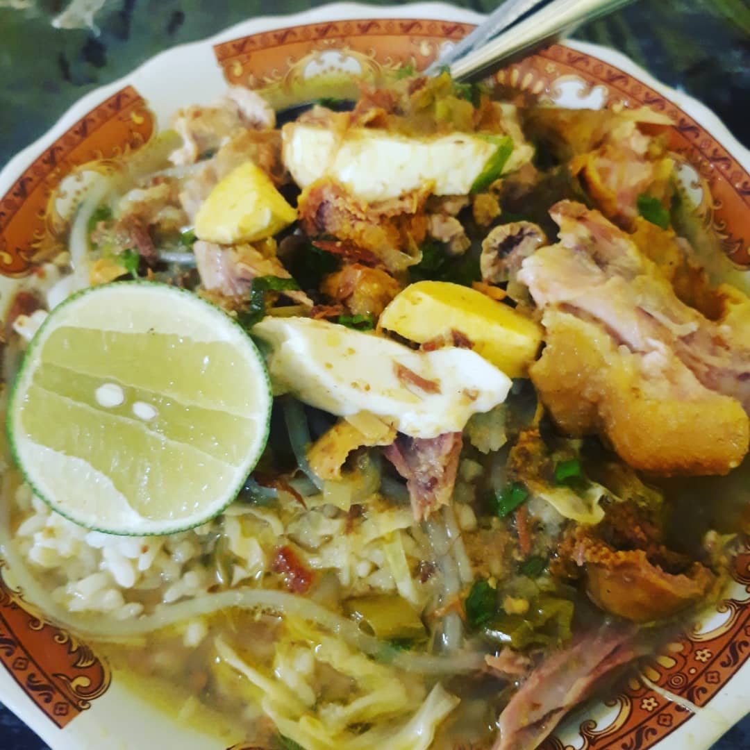 Soto babon andalan warga malang (ndaripoenya_moment).
