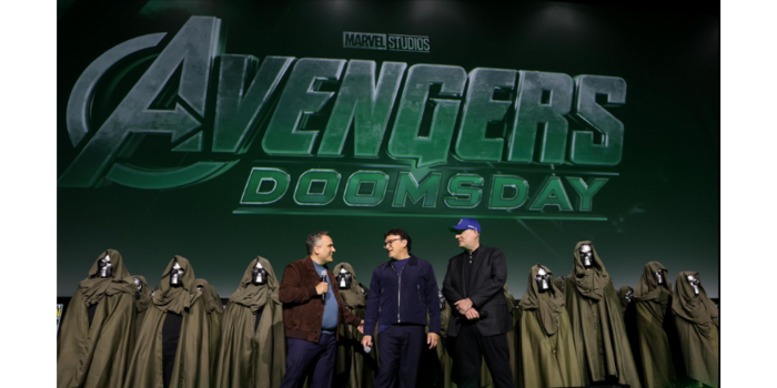 Kevin Feige, Anthony Russo, and Joe Russo dalam event untuk Avengers: Doomsday (2026). (IMDb)