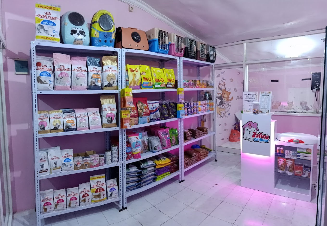 Planet Pet Care Tirto Joyo (Dokter Hewan, Petshop, Grooming & Pet Hotel) di Jl. Tirto Joyo No.134 Blok DD, Merjosari, Kec. Lowokwaru, Kota Malang (Pridy Maulana).