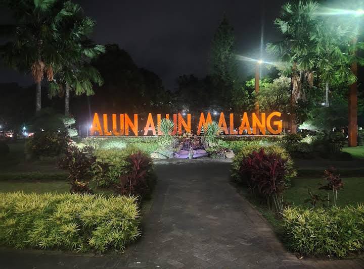 Alun Alun Malang. (Hanza Nadila)