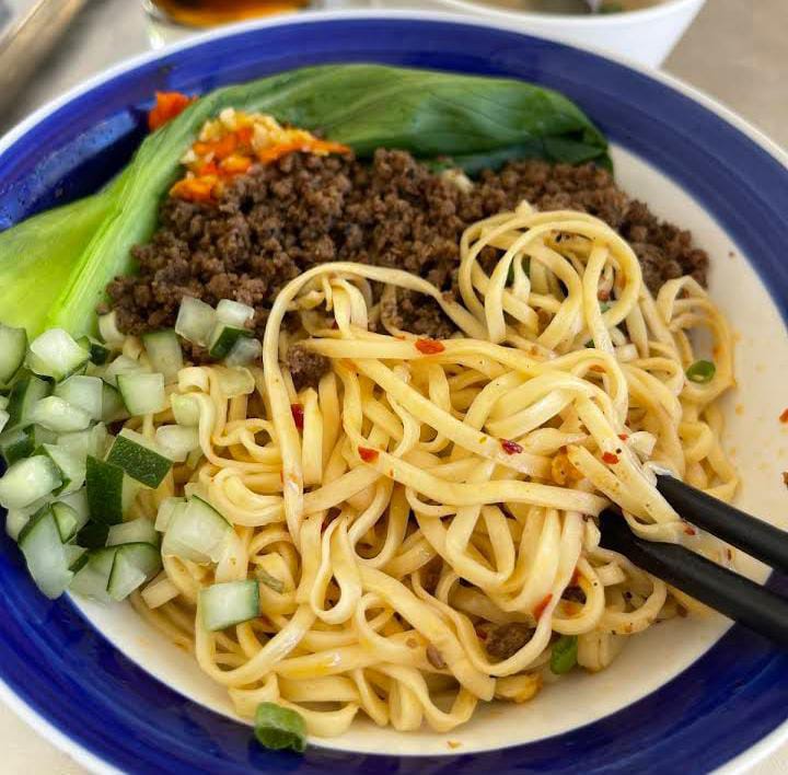 Menu Mie Sechuan di Depot Panjang Umur. (Yeni Kusuma Wardani)