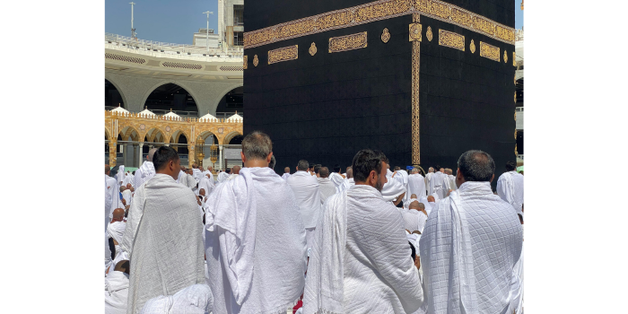 Foto sejumlah jamaah sedang melaksanakan haji. (Pexels/Muhammad Khawar Nazir)
