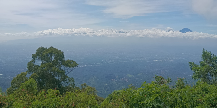 Pemandangan di atas puncak Bukit Jabal di area camp 1 (yesha).