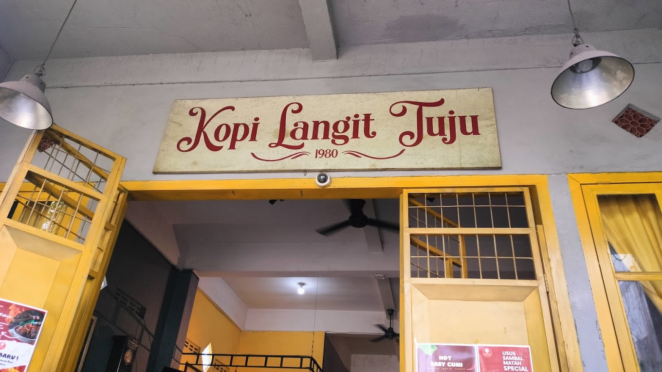 Kopi langit tuju (Husni Mubarok&middot;).