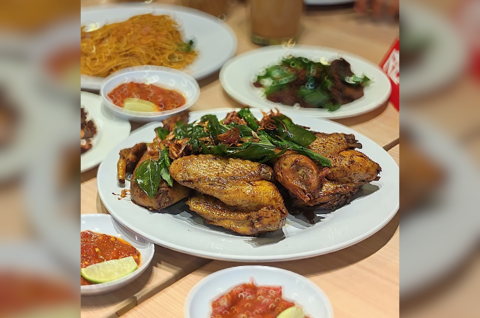 Menu ayam tangkap di Ramlah Spesial Ayam Tangkap. (Google Maps/Faishal Lutfi Nugraha)