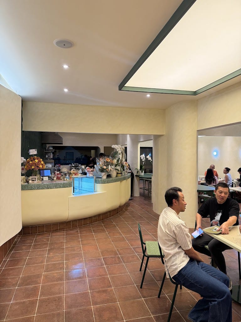 Suasana Kafe Pitu dari dalam. (Jay Sun)